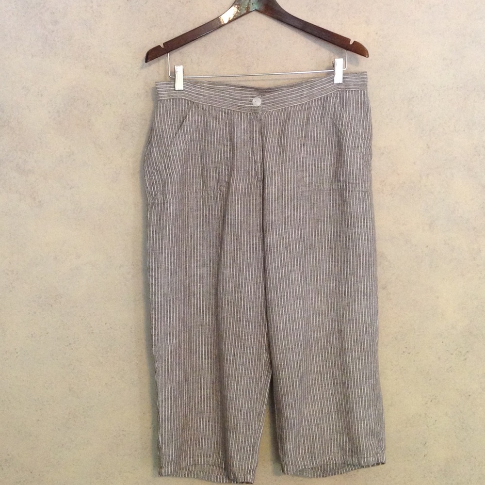 Chico’s linen cropped capris / Size 2.5 (US 14)